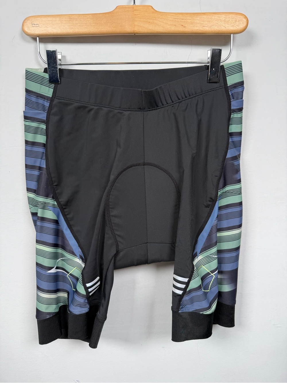 Sportneer Men's Black and Blue Striped Cycling Shorts, Size L
